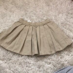H&M pleated skirt size 4/5 kb2